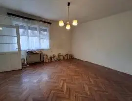 Eladó átlagos állapotú ház - Nyíregyháza