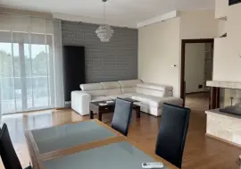 Eladó panorámás penthouse lakás a Római-parton, a Római Terrasse