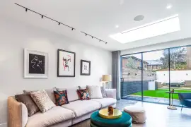 An impressive house with a garden and roof terrace on Battersea Church Road