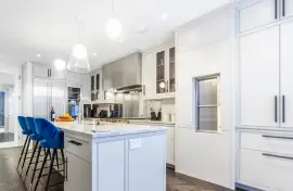 An impressive house with a garden and roof terrace on Battersea Church Road