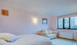 Single-family house for sale in London