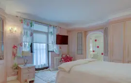 Single-family house for sale in London