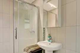 Single-family house for sale in London