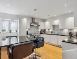 A spacious detached house in the sought-after Westmoreland Triangle, just minutes from the Thames, Victoria and Sloan…