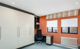 A bright and spacious house with four bedrooms and a roof terrace.