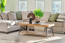 Beautifully maintained and newly painted