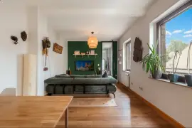 Einmalige Chance! Liebevoll saniertes Denkmal-Mehrfamilienhaus mit genehmigtem Bauprojekt im Garten