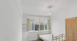 2 bedroom maisonette for sale