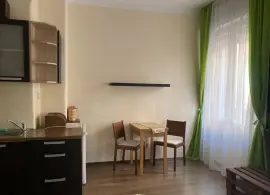 Budapes VIII.kerületi II. emeleti egylékterű lakás 37 m2-es lakás