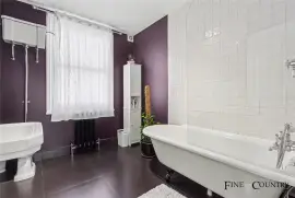 Terraced house: for sale in London