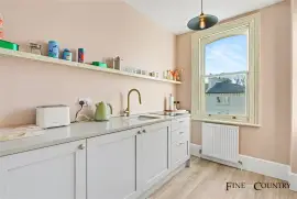 Terraced house: for sale in London