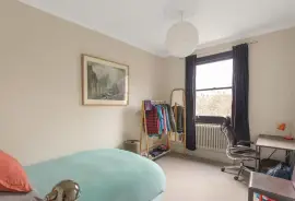 Semi-detached house: for sale in London