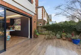 Semi-detached house: for sale in London