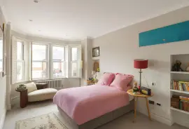 Semi-detached house: for sale in London