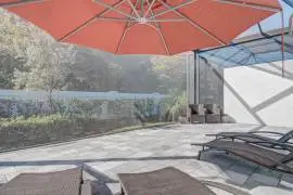 Upgraded Villa in Gated Resort Community, Naples FL, Near Beaches