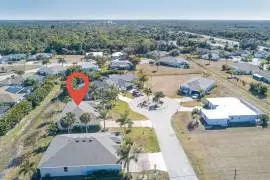 Contemporary 3-Bed Florida Home with STR Potential