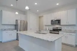 Contemporary 3-Bed Florida Home with STR Potential