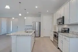 Contemporary 3-Bed Florida Home with STR Potential