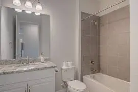 Contemporary 3-Bed Florida Home with STR Potential