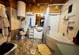 Eladó Rákospalotán egy családiház rész, 2 szint 4 szoba