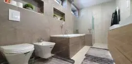 Eladó újszerű állapotú ház - Győr