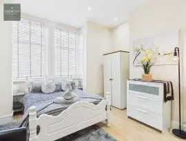 4 Bedroom Ground Floor Flat 