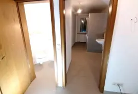 Zweifamilienhaus mit Lager und großem Grundstück ohne Makler