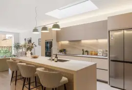 Semi-detached house: for sale in London