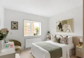 Semi-detached house: for sale in London