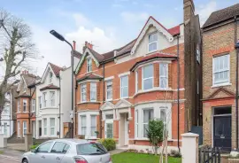 Semi-detached house: for sale in London