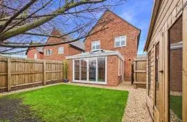 3 Bedroom Detached House