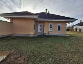 Eladó újszerű állapotú ház - Nyíregyháza