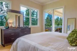 Impeccably maintained 3-bedroom, 2.5-bath home