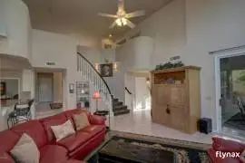 5640 W ARROWHEAD LAKES Drive Glendale