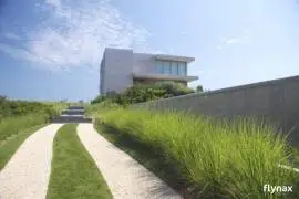 The Ultra Modern Dune Road Residence