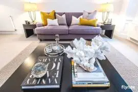 39 Willow Rd, Wellesley