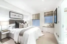 39 Willow Rd, Wellesley