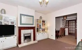 4 bed semi-detached house for sale