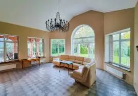 5 bds 4 ba 3896 sqft- House for sale