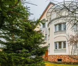 3 bds 4 ba 4520 sqft- House for sale