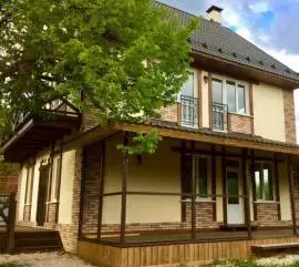 4 bds 2 ba 2260 sqft- House for sale