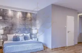 R U B I K M A N S I O N F O R S A L E