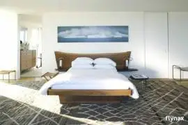 The Ultra Modern Dune Road Residence