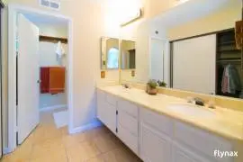 12050 Via Hacienda, El Cajon