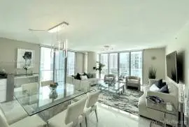  	Stunning BRIGHT and open concept corner unit at Parque Towers in Sunny