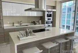  	Stunning BRIGHT and open concept corner unit at Parque Towers in Sunny