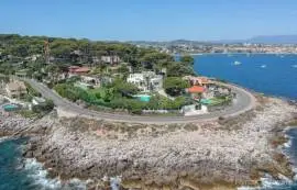 Villa in Antibes