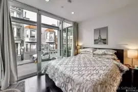  	Stunning studio in a sleek, modern Stanley Saitowitz