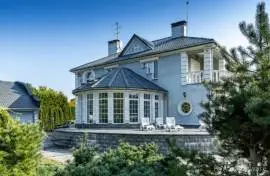 Direct sale of an exclusive mansion located on the territory of Peterhof