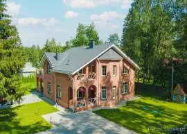 In the village of Komarovo, Kurortny District,